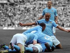  詹姆斯新星比赛规则变更表现突出，曼联前途光明！观众掌声雷动