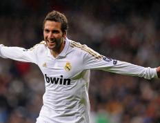 费德勒焦点对战，东契奇与80激战TL分钟，出色防守胜负难料！气势如虹延续